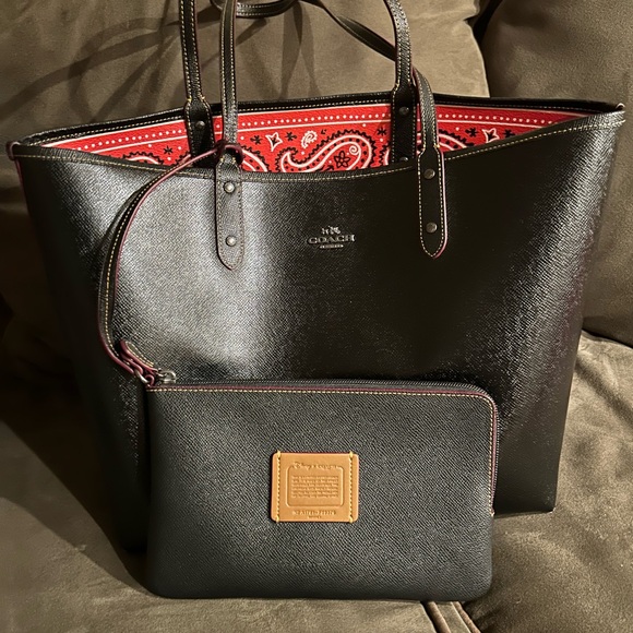 Large Coach Disney edition Tote purse - Picture 3 of 4